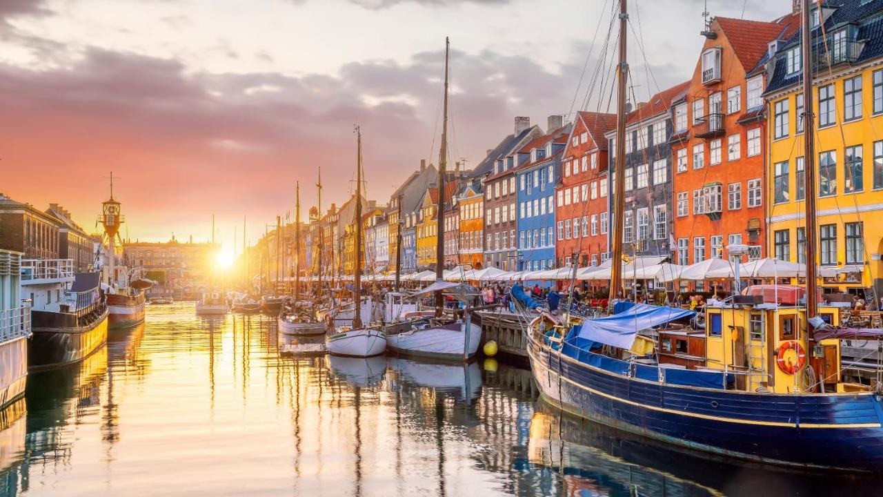 Lavish 4Br Apartment In The Heart Of Cph By The Canals Копенгаген Экстерьер фото